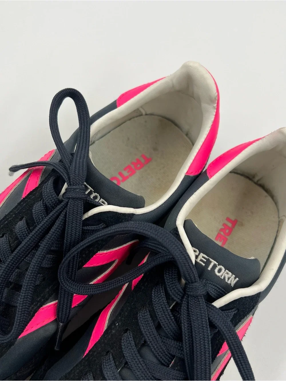 Tretorn Women’s Rawlins 2.0 Suede/Textile Sneakers Navy/Pink 6 Trainers